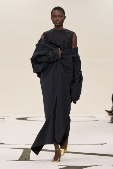 Calvin Klein Collection Look 13_Créditos Calvin Klein Collection